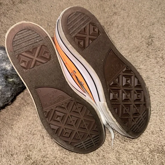 Converse Women's Bright Orange platforms - Picture 5 of 6